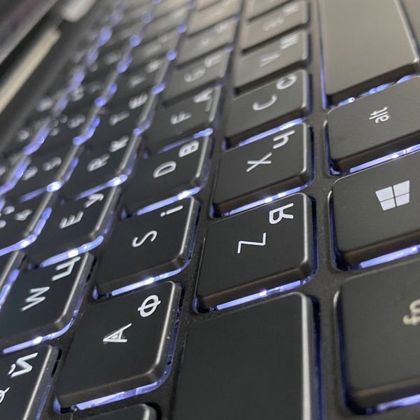 Ноутбук Dell Latitude 7520 15.6" FullHD i7-1185G7/16 GB RAM/256 GB SSD а-2882 фото