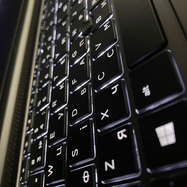 Ноутбук HP Zbook 15U G6 15,6 Touch i7-8665U/AMD WX3200 4GB/16GB/512SSD а-1463 фото