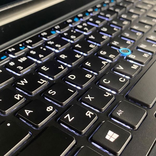 Ноутбук Dell Precision 7720 17.3" FullHD Xeon E3-1545M V5\16 RAM\480 SSD\Quadro P4000 8 GB а-2797 фото