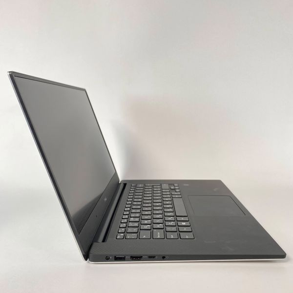 Ноутбук Dell XPS 15 9560 15.6" FullHD i7-7700HQ\16 RAM\512 SSD\Nvidia GTX 1050 4GB а-2538 фото