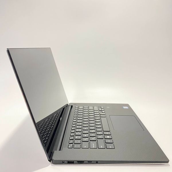 Ноутбук Dell XPS 15 9560 4K i5-7300HQ\Nvidia GTX1050 4GB\16RAM\512SSD а-1189 фото