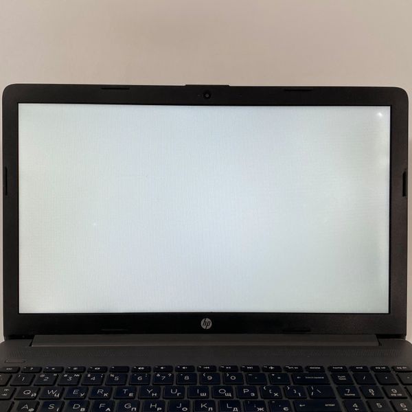 Ноутбук HP 250 G7 15,6" HD i5-8265U/16 GB RAM/256 GB SSD а-2992 фото
