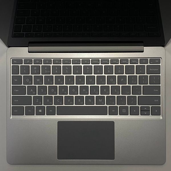 Ноутбук Microsoft Surface Laptop GO 12.4" i5-1035G1/8GB RAM/128GB SSD а-1163 фото