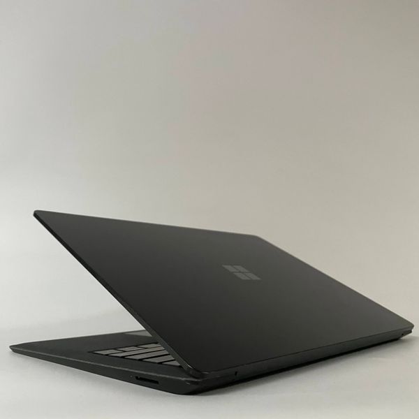 Ноутбук Microsoft Surface Laptop 2 13.5" QHD i7-8650U/16 RAM/512 SSD а-1016 фото