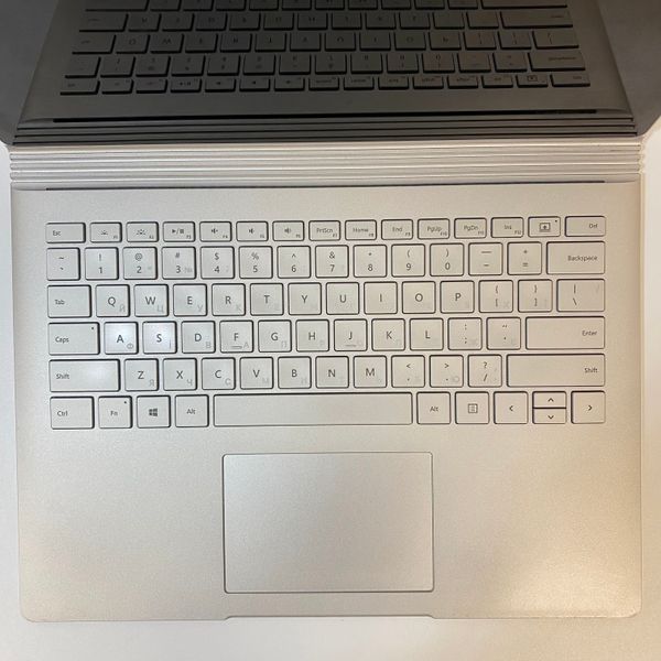 Microsoft Surface Book QHD+ i5-6300U/8GB RAM/128GB SSD Г-46 фото