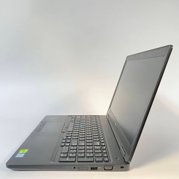 Ноутбук Dell Latitude 5580 FullHD i5-6440HQ/Nvidia 940MX/16GB/512SSD а-938 фото