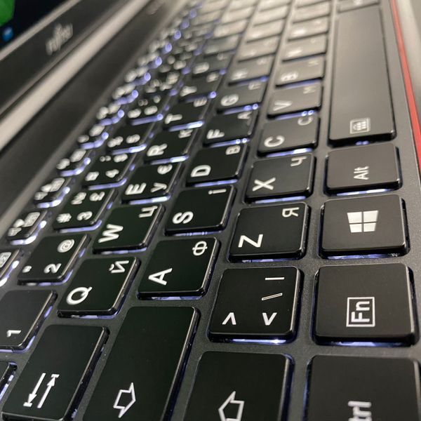 Ноутбук Fujitsu Celsius H780 15.6" FHD i7-8850H/P2000 4GB/16RAM/512SSD а-1152 фото