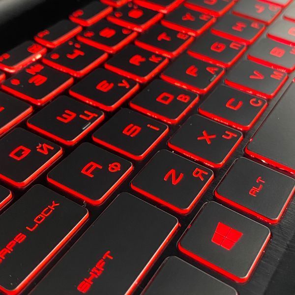 Ноутбук MSI Thin GF63 15.6" FullHD i7-9750H/16 RAM/500 SSD/Nvidia GTX 1050Ti 4 GB а-2853 фото
