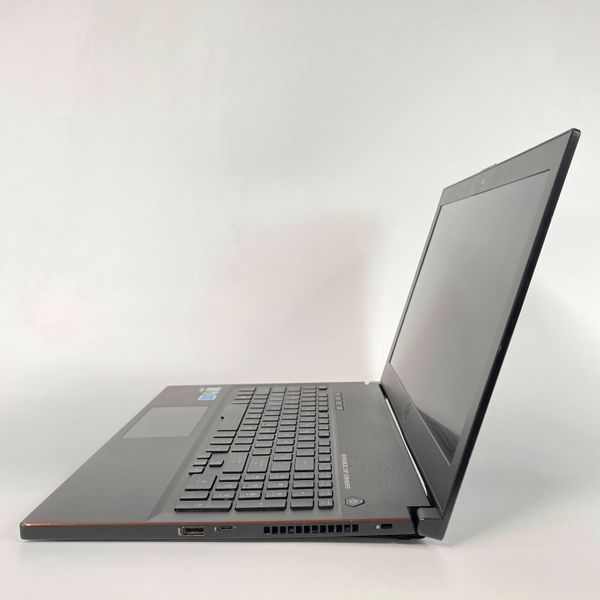 Ноутбук Asus ROG Zephyrus 15.6" FullHD 144 Hz i7-8750H/16 RAM/512 SSD/Nvidia GTX 1070 8 GB а-3114 фото